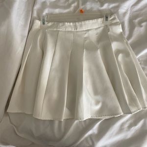 white tennis skirt